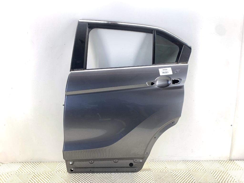 [STARK-880086] Puerta trasera izquierda Mitsubishi Eclipse Cross (GK_) 2017-2022
