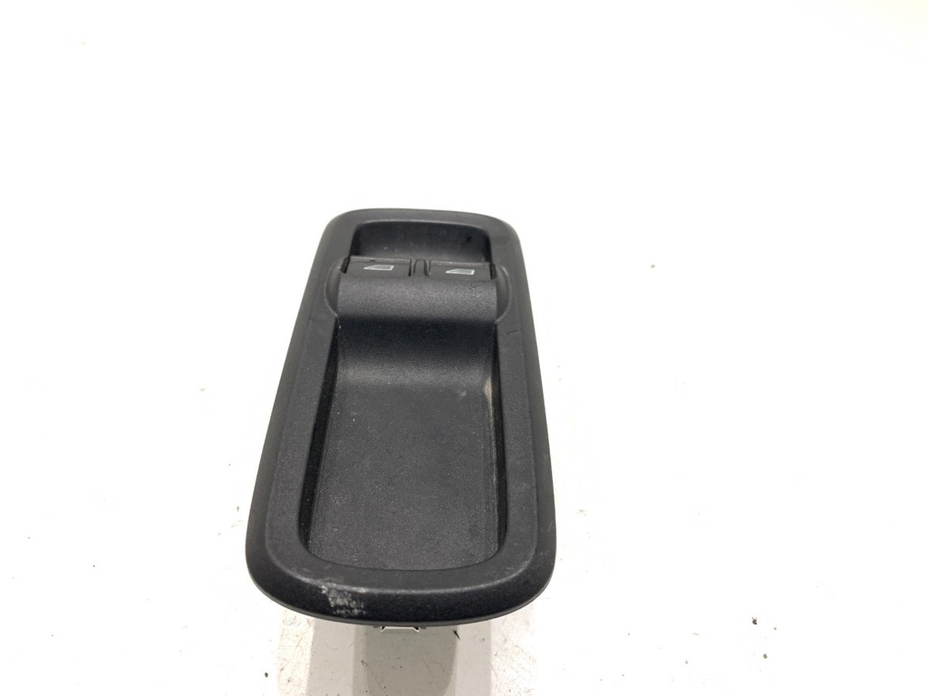 [STARK-882951] Interruptor de elevalunas Ford Fiesta VI (CB1, CCN) 1.6 Ti 2008-2012