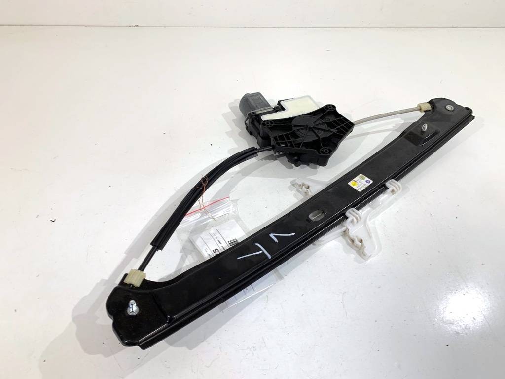[STARK-884725] Elevalunas trasero izquierdo SKODA SCALA (NW1) 1.0 TSI 85 kW 2019-2022