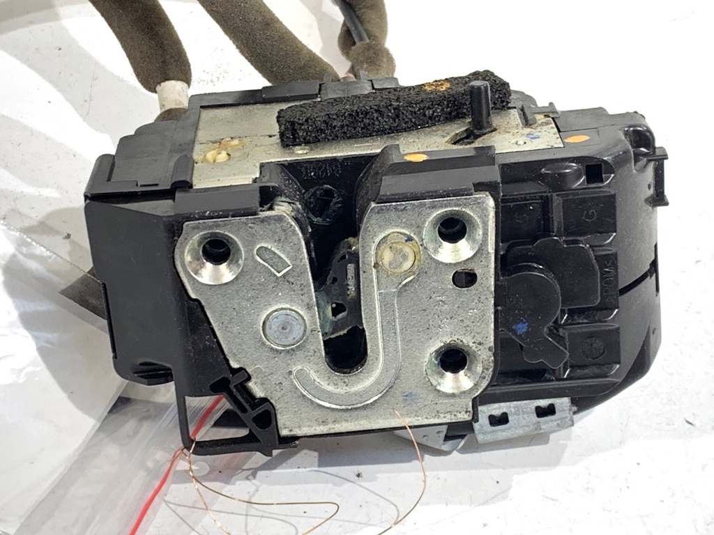 [STARK-886120] Cerradura de puerta trasera izquierda Nissan Qashqai II (J11) 2013-2022