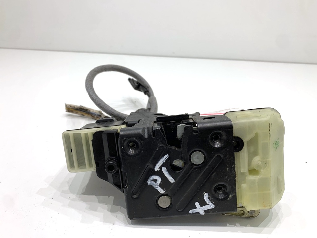 [STARK-898930] Cerradura de puerta trasera derecha Volvo XC90 I (275) 2002-2015