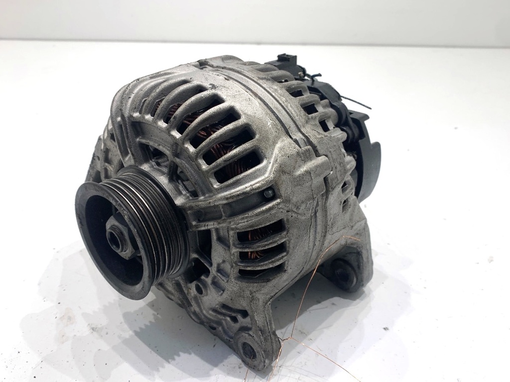 [STARK-905136] Alternador VW Passat B5.5 (3B3) 2.5 TDI 4motion 132 kW 2003-2005