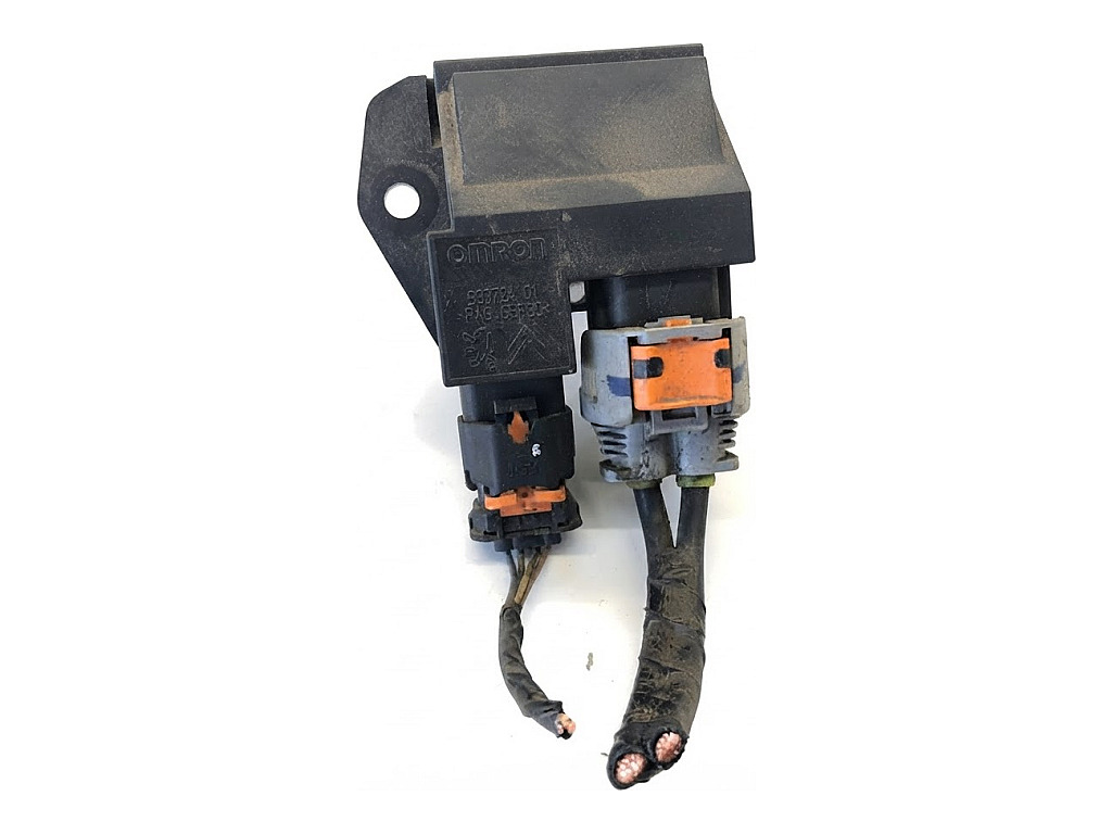 [STARK-922731] Módulo de ventilador PEUGEOT 208 I 1.2 VTI 82 60 kW 2012-2022