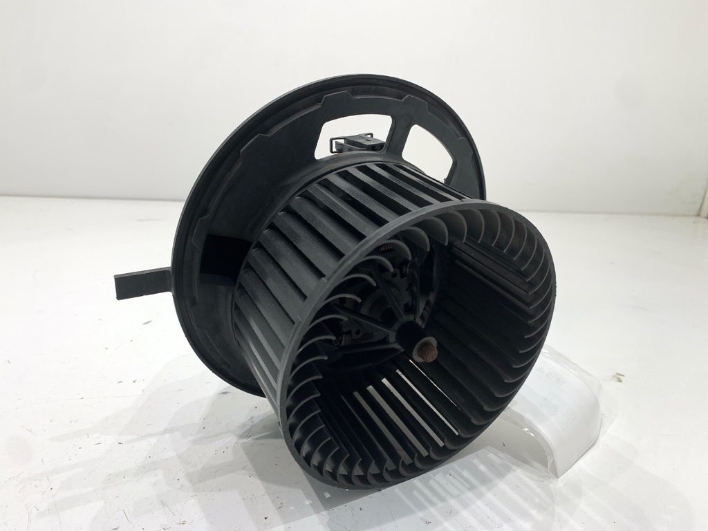 [STARK-934905] Ventilador de admisión BMW Serie 3 (E90) 320d 2004-2011