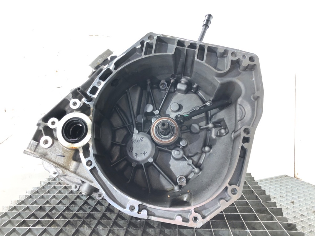 [STARK-609460] Caja de cambios Renault Captur II 2020-2022 TCe 140 (HFN0) 103 kW
