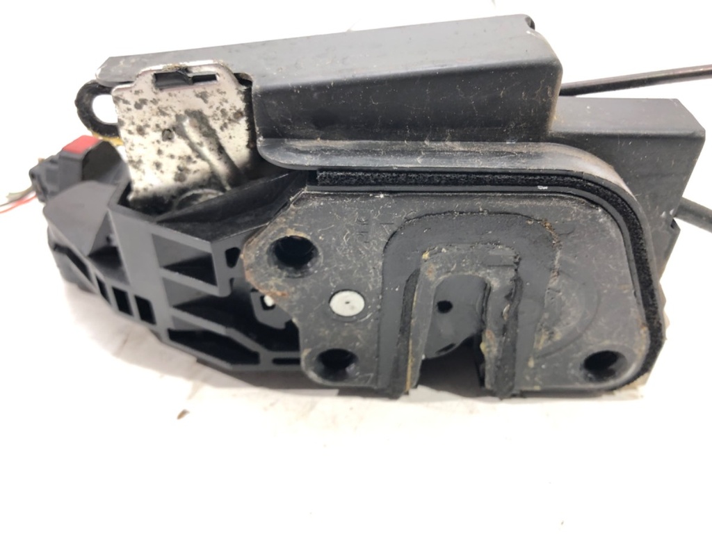 [STARK-523899] Cerradura de puerta delantera izquierda Hyundai Tucson (JM) 2004-2022