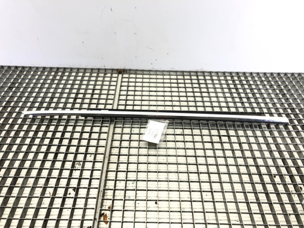 [STARK-538588] Guarnición de puerta delantera derecha Audi A5 (8T3) 2007-2017