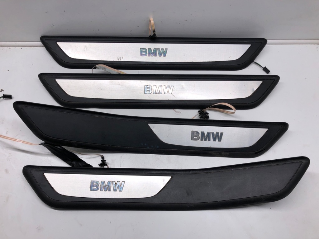 [STARK-560315] Cubierta de umbral izquierdo BMW Serie 7 (F01, F02, F03, F04) 2008-2015
