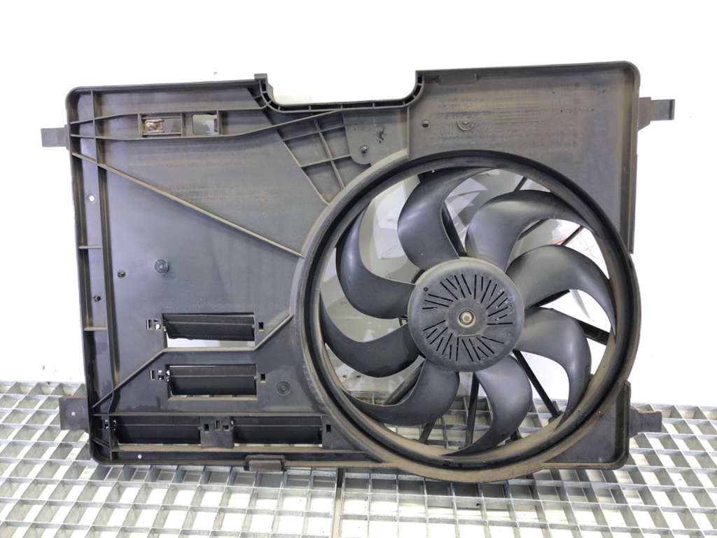 [STARK-564818] Ventilador del radiador Ford Focus III Turnier 1.6 TDCi ECOnetic 77 kW (105 CV) 2012-2022