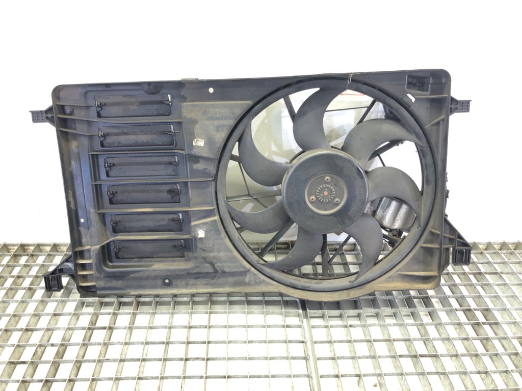 [STARK-608314] Ventilador del radiador Mazda 3 (BK) 2.0 MZR-CD 105 kW 2006-2009
