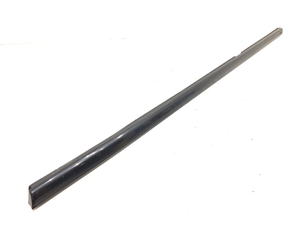 [STARK-731942] Moldura de puerta delantera derecha BMW 6 Gran Coupe (F06) 2012-2018