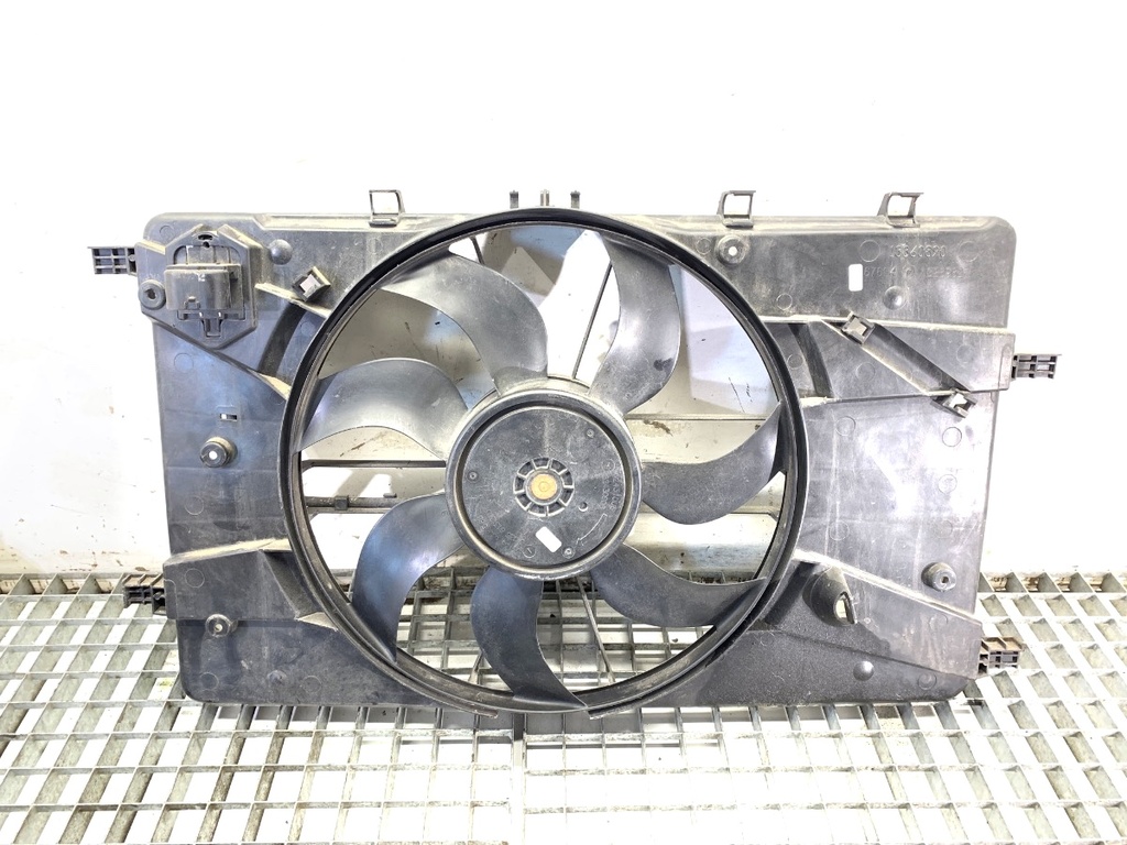 [STARK-732205] Ventilador del radiador Opel Zafira Tourer C (P12) 2.0 CDTi 96 kW