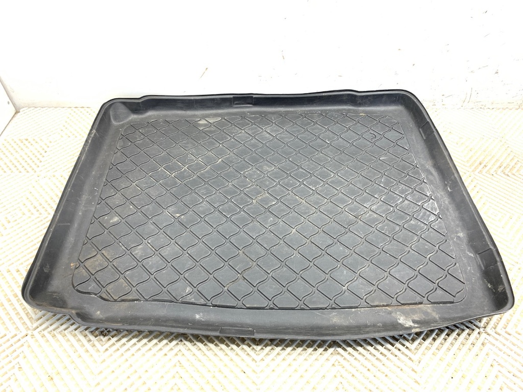[STARK-733377] Alfombra de maletero BMW 6 Gran Coupe (F06) 2012-2018