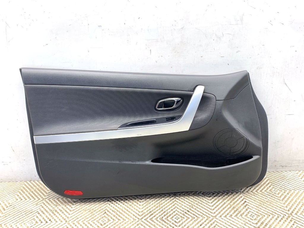 [STARK-742341] Panel de puerta delantero izquierdo KIA CEE'D (JD) 2012-2018