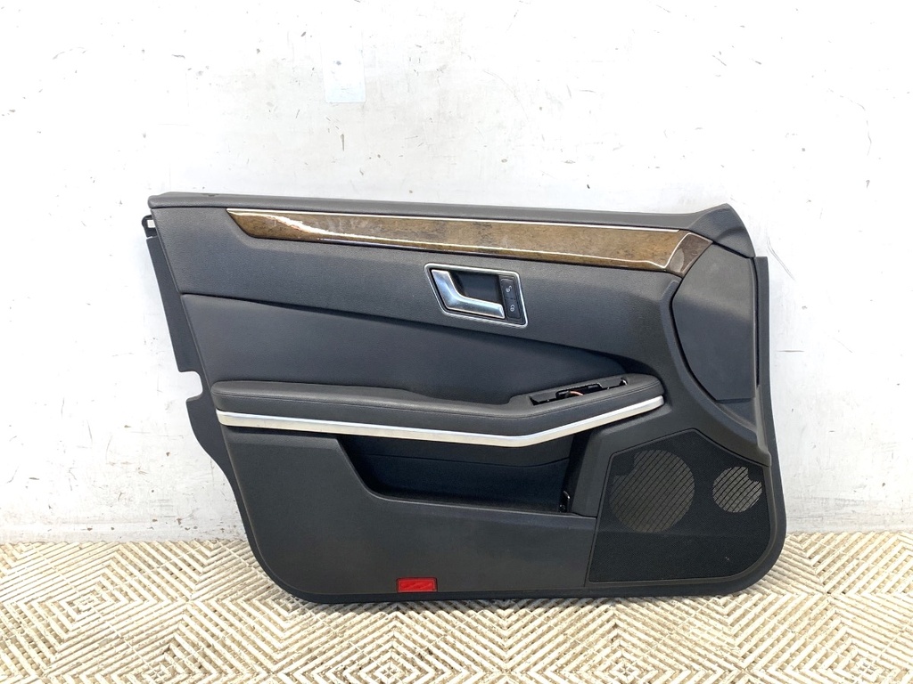 [STARK-744214] Panel de puerta delantero izquierdo Mercedes-Benz Clase E T-Model (S212) 2009-2016