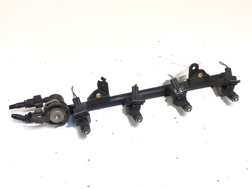 [STARK-755402] Riel de combustible Ford Fiesta V (JH_, JD_) 1.3 51 kW 2001-2008