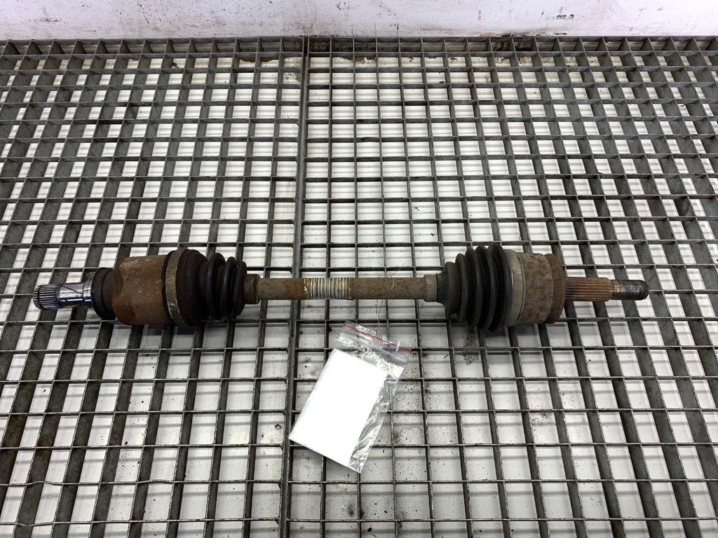 [STARK-757870] Semieje delantero izquierdo Mitsubishi Colt VI (Z3_A, Z2_A) 1.3 2004-2012