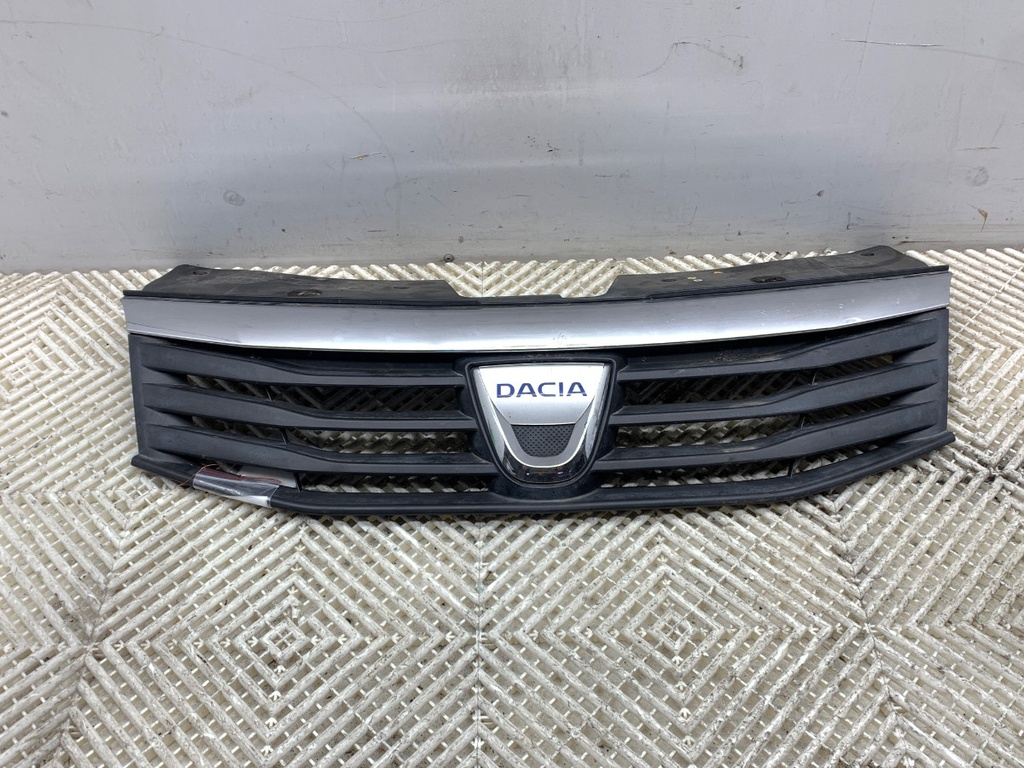 [STARK-764399] Rejilla de parachoques Dacia Sandero 2008-2022 1.6 64kW 87CV