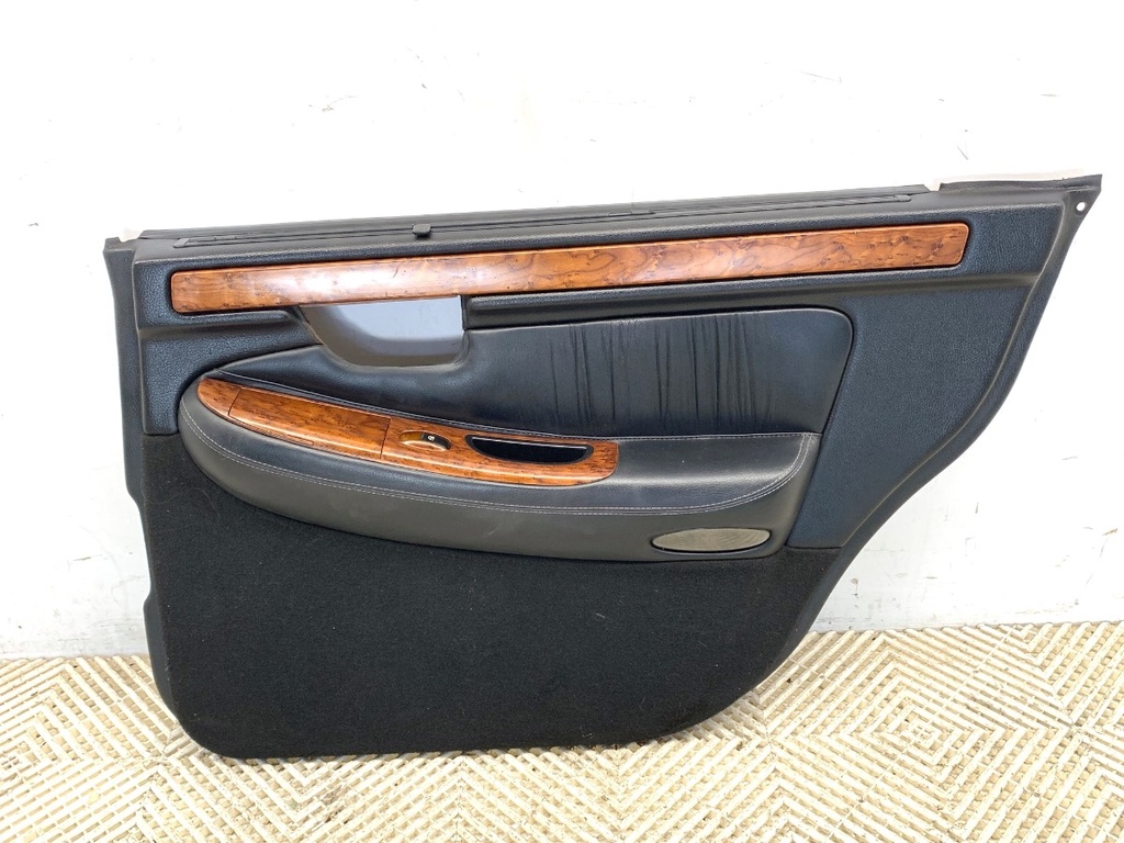 [STARK-764869] Panel de puerta trasera derecha SSANGYONG CHAIRMAN (HT_) 1997-2022