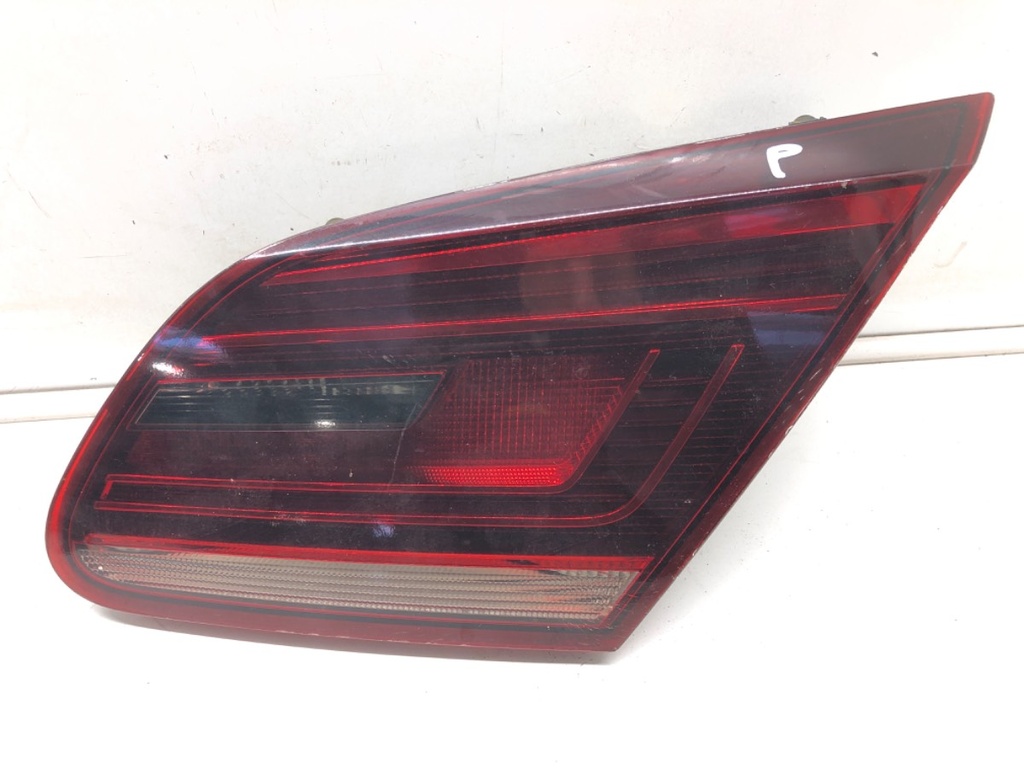 [STARK-525683] Piloto trasero derecho VW CC B7 (358) 2.0 TFSI 147 kW 2011-2016
