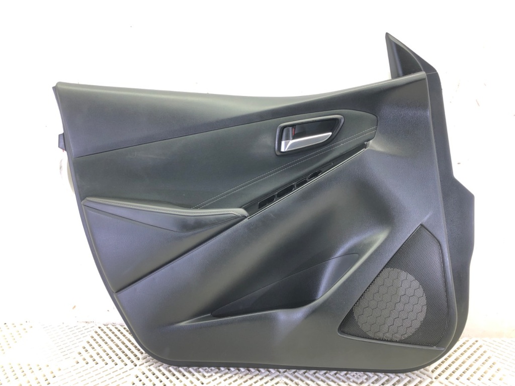 [STARK-654154] Panel de puerta delantero izquierdo Mazda 2 (DL, DJ) 2014-2022