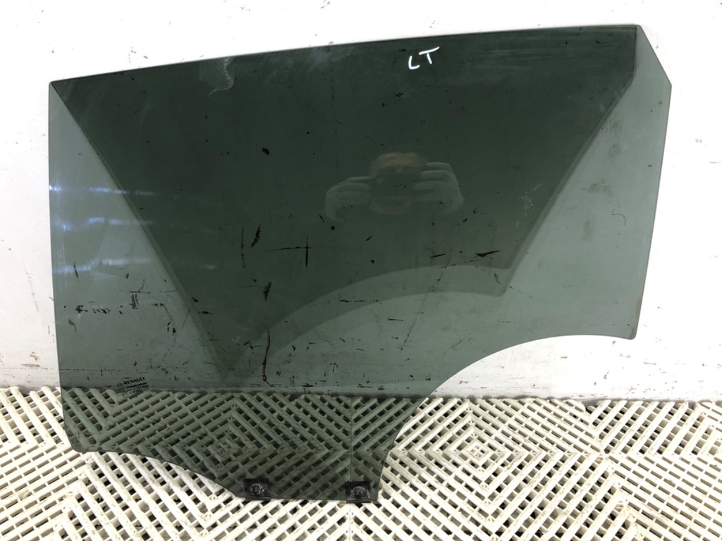 [STARK-679278] Ventana trasera izquierda Renault Clio V (B7) 2019-2022
