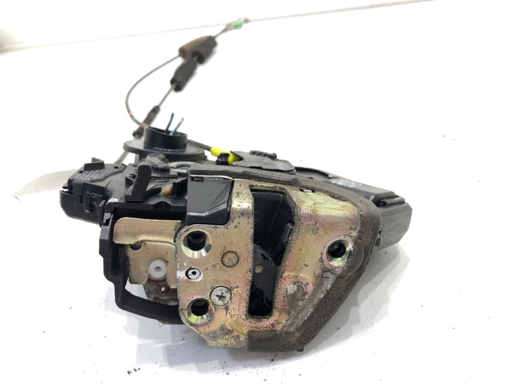 [STARK-727430] Cerradura de puerta trasera derecha Toyota Avensis Kombi (_T25_) 2003-2008