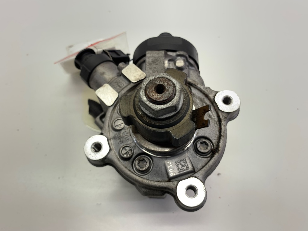 [STARK-774114] Bomba de inyección VW Golf VII 1.6 TDI 77 kW 0445010537 04L130755D