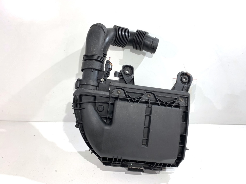 [STARK-793097] Caja de filtro de aire PEUGEOT 208 I (CA_, CC_) 1.4 HDi 2012-2022