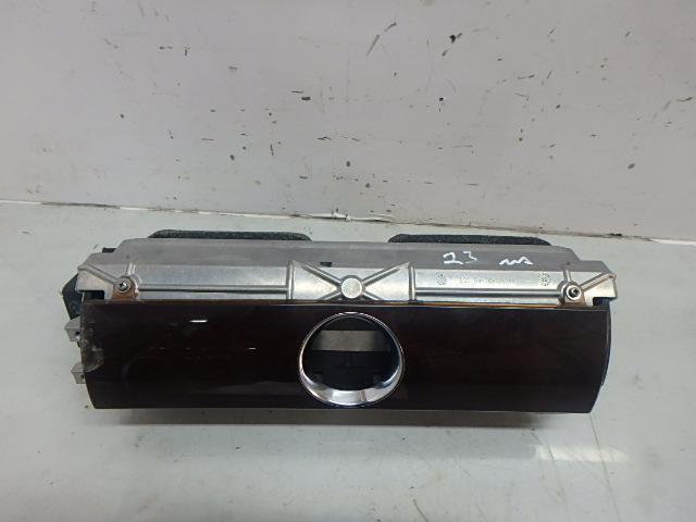 [MTD-143540] Rejilla de ventilación VW Phaeton 3D 3.2 RHD AYT 3D1819144