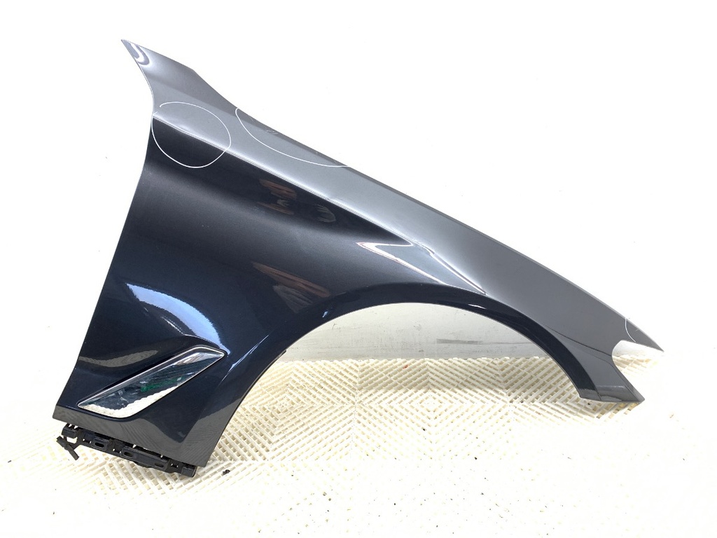 [STARK-688961] Aleta delantera derecha BMW Serie 5 (G30, F90) 2016-2022