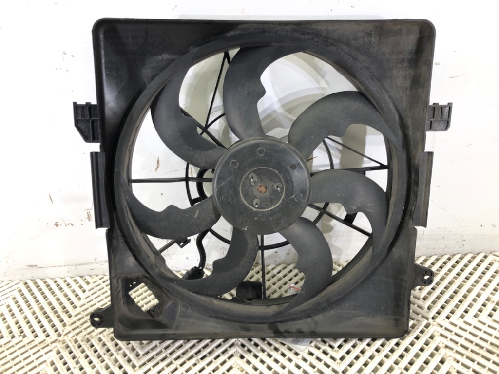 [STARK-666739] Ventilador de radiador HYUNDAI i40 I CW (VF) 1.7 CRDi 100 kW [136 KM] 2011-2022