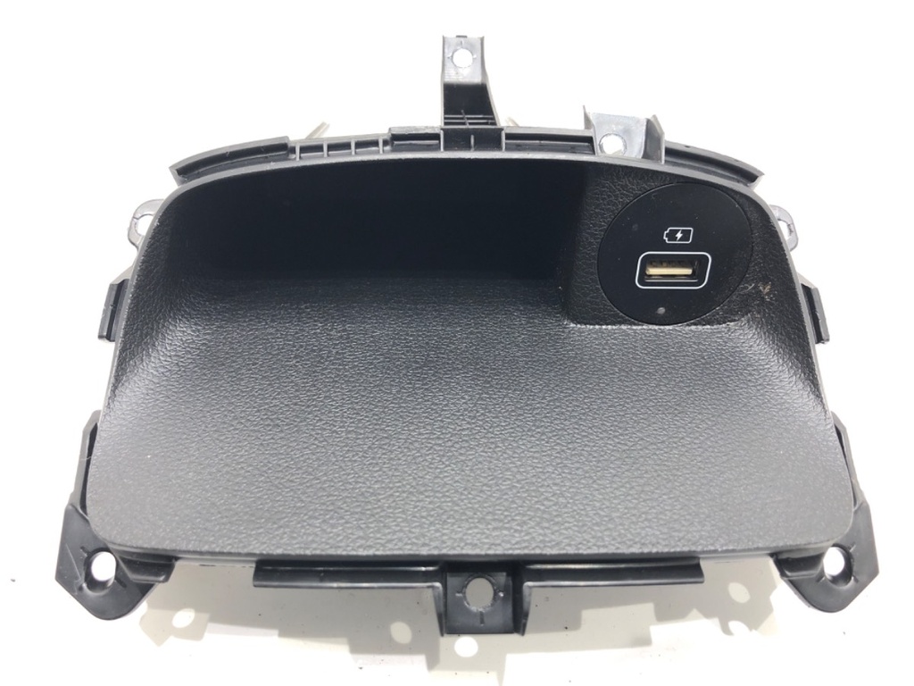 [STARK-806301] Puerto USB HYUNDAI KONA (OS, OSE, OSI) 2017-2022
