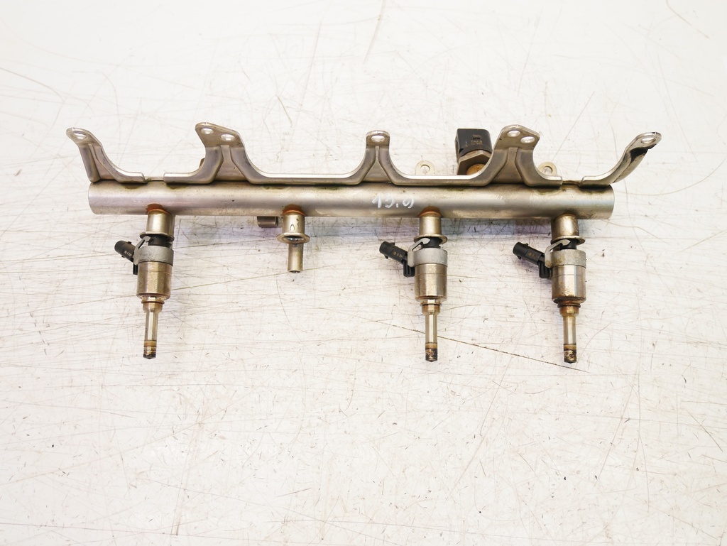 [MTD-401610] Rampa de inyectores para Audi A5 1.8 TFSI CABD CAB 06J133317