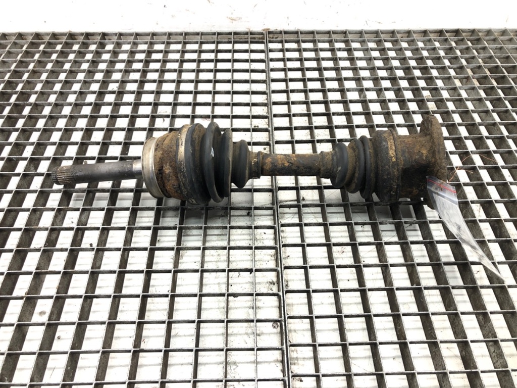 [STARK-485779] Semieje delantero derecho Nissan Terrano I (WD21) 2.4 4WD 1986-1996