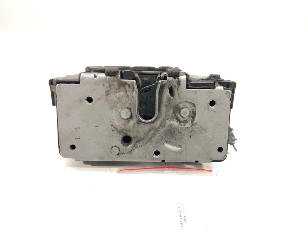 [STARK-443102] Cerradura de puerta trasera izquierda FIAT Grande Punto (199_) 2005-2022