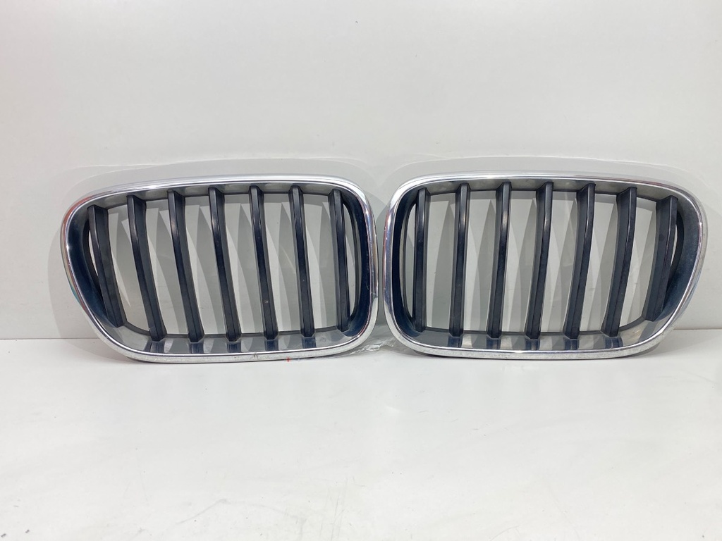 [STARK-677135] Rejilla de parachoques BMW X3 (F25) 2010-2017