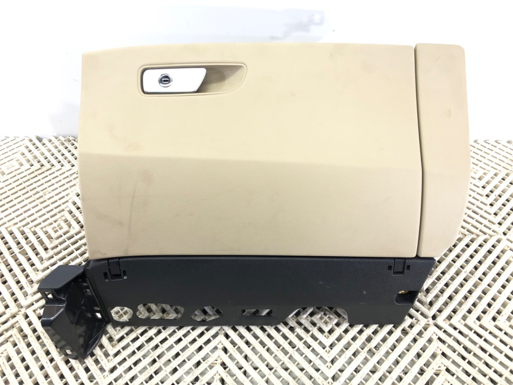[STARK-682374] Guante de pasajero AUDI Q7 (4MB, 4MG) 2015-2022