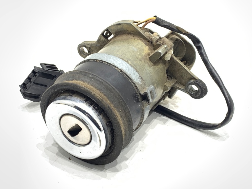 [STARK-790144] Maneta de portón trasero Audi A6 C4 (4A2) 1994-1997