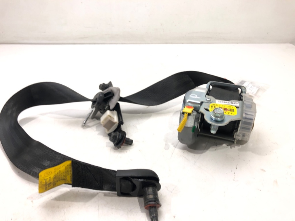 [STARK-525815] Cinturón de seguridad delantero derecho para Hyundai Elantra V (MD, UD) 1.6 97 kW (132 CV)