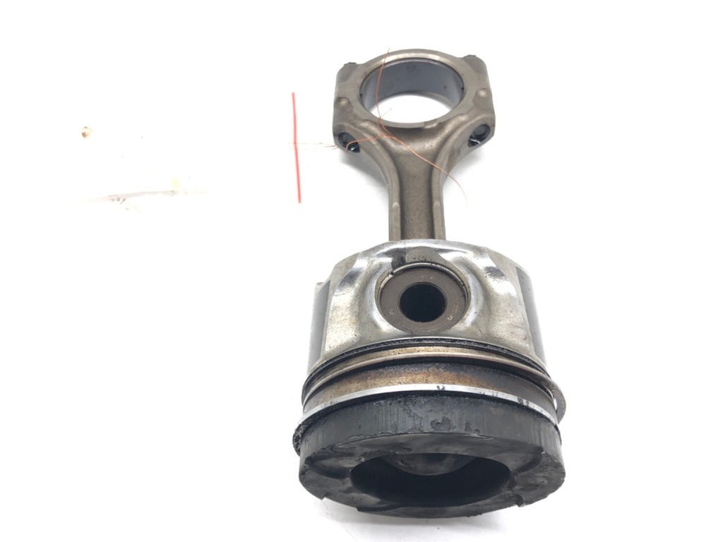 [STARK-529405] Pistón con biela Toyota Corolla Verso 2.2 D-4D 100kW 2004-2009