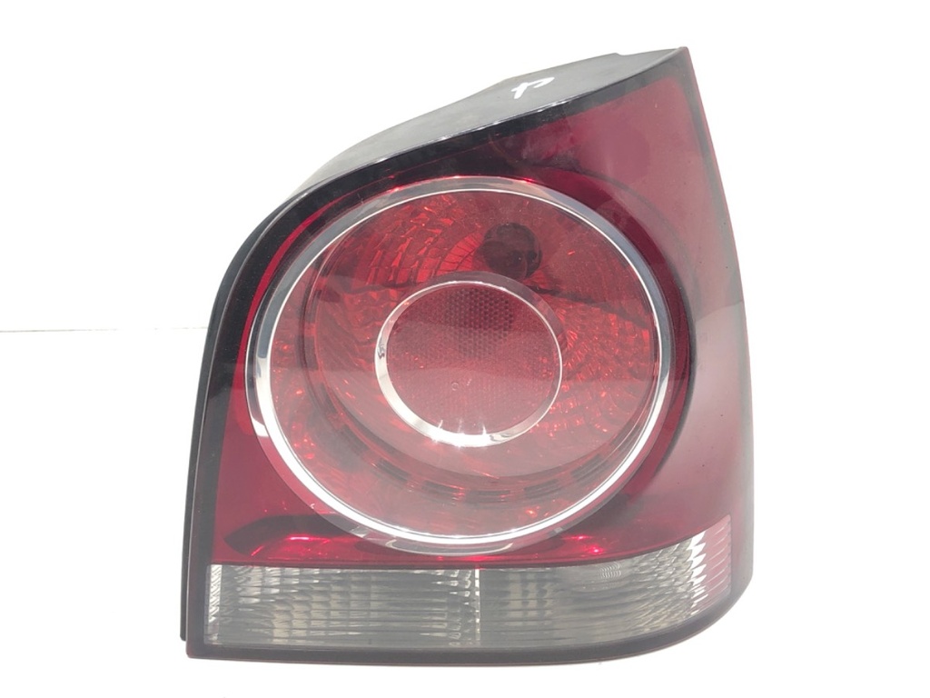 [STARK-672708] Piloto trasero derecho VW Polo (9N_, 9A_) 2001-2014