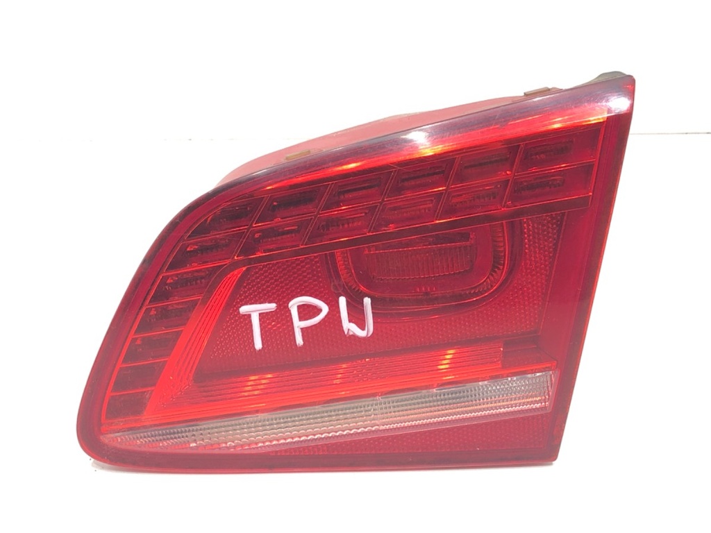 [STARK-678775] Piloto trasero derecho VW Passat B7 (362) 2.0 TDI 125 kW 2010-2014