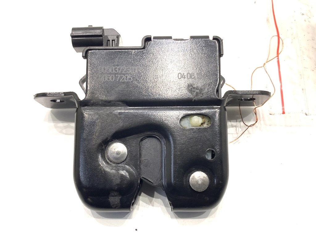 [STARK-705671] Cierre de portón trasero Dacia Duster (HS_) 2010-2018