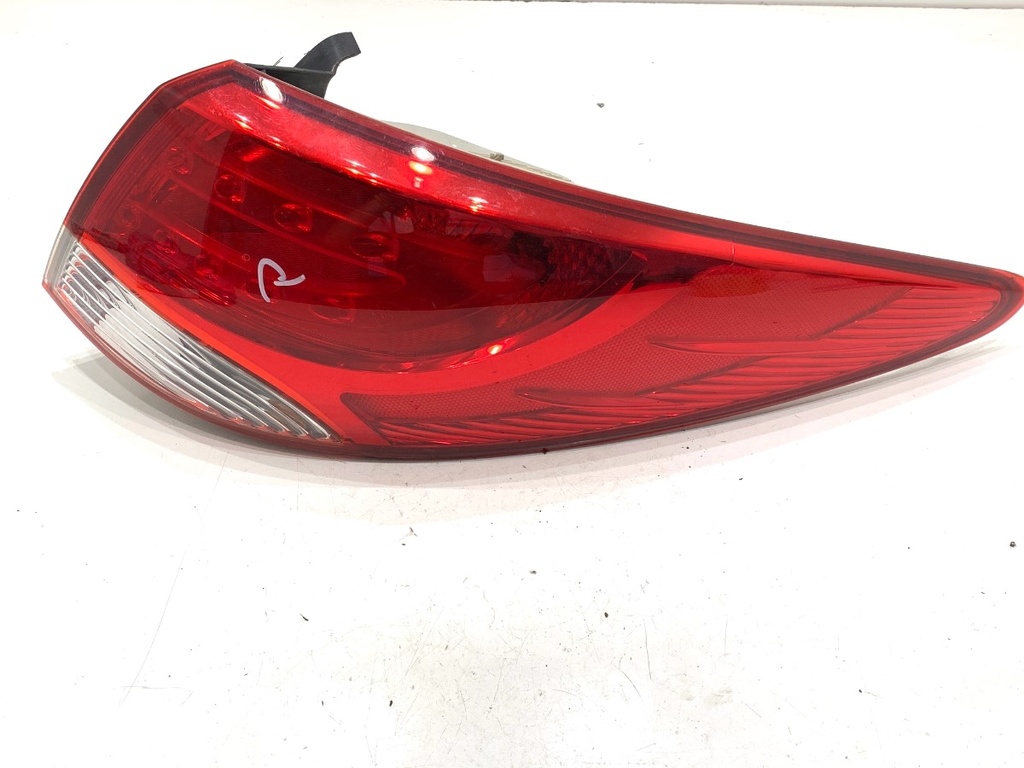 [STARK-913268] Piloto trasero derecho HYUNDAI ix35 (LM, EL, ELH) 1.6 99 kW 2010-2022
