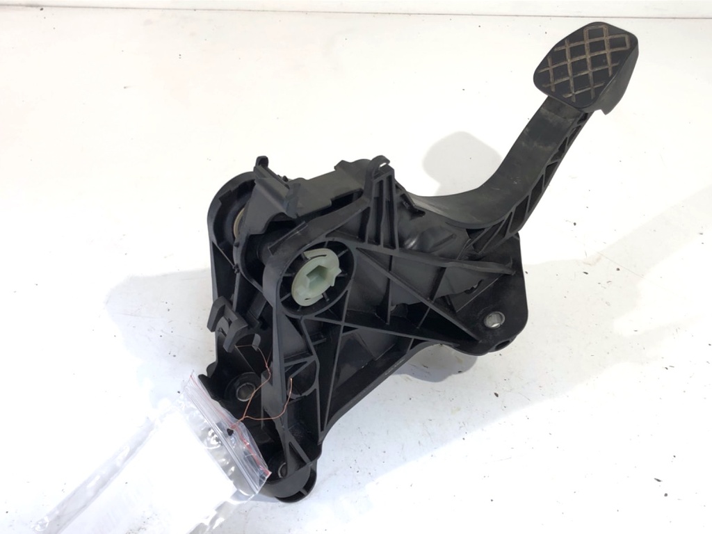 [STARK-736338] Pedales VW Golf VIII (CD1) 2019-2022