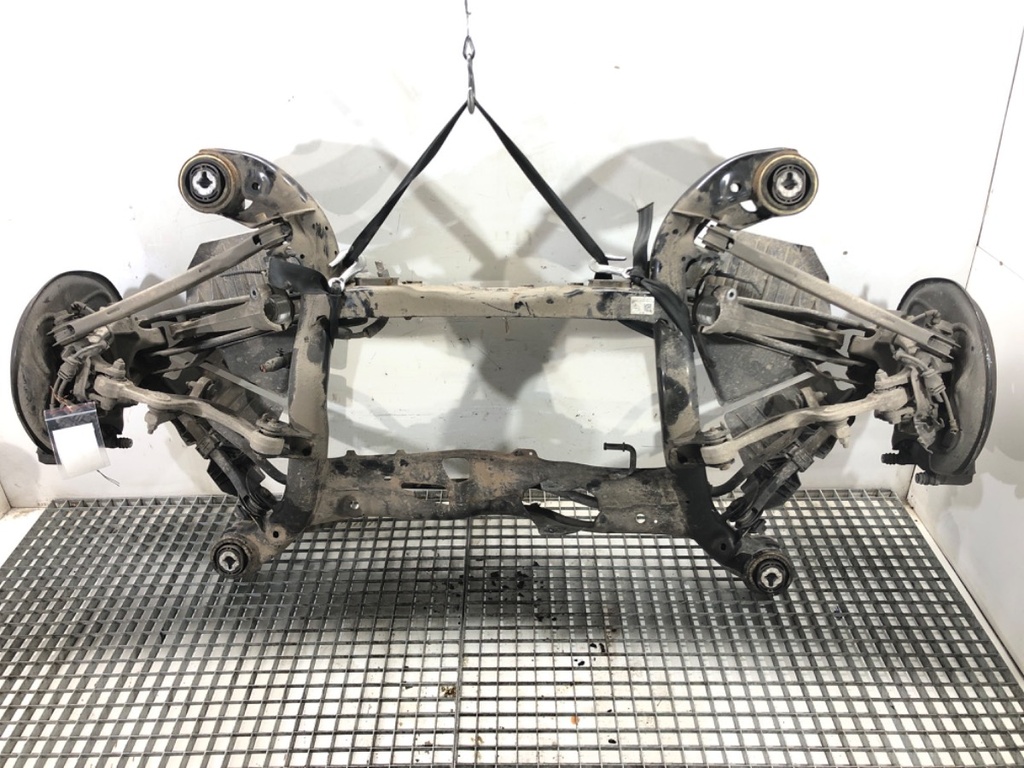 [STARK-809586] Viga trasera AUDI A8 D5 (4N2, 4N8) 2017-2022