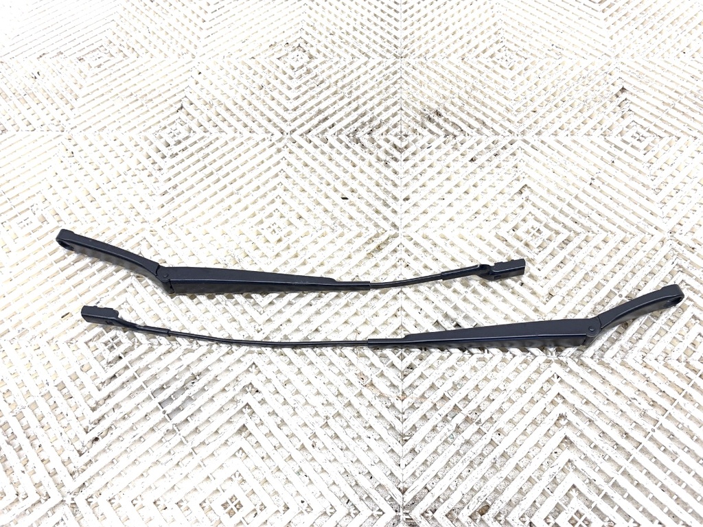 [STARK-737141] Brazo limpiaparabrisas delantero completo SKODA KODIAQ (NS7, NV7, NS6) 2016-2022