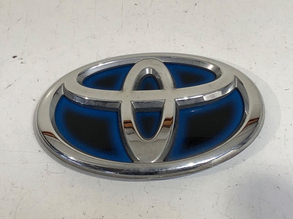 [STARK-745121] Emblema trasero Toyota Corolla sedán (_E21_) 2019-2022