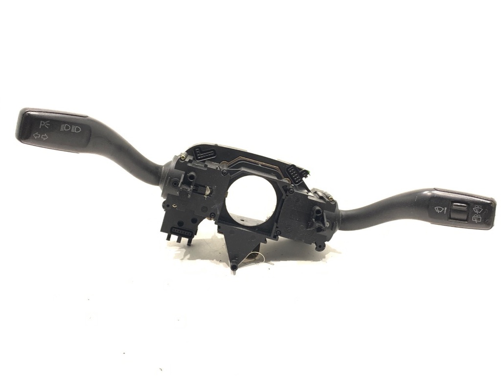 [STARK-760261] Combinado de luces AUDI A4 B6 Avant (8E5) 2000-2005 1.9 TDI